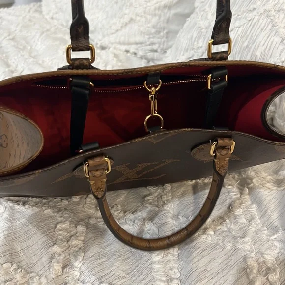 Louis Vuitton On-The-Go MM - Picture 7 of 16